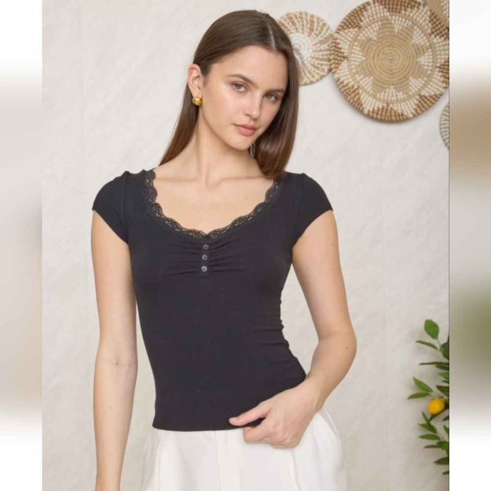 🖤 Black Lace Trim Henley Top